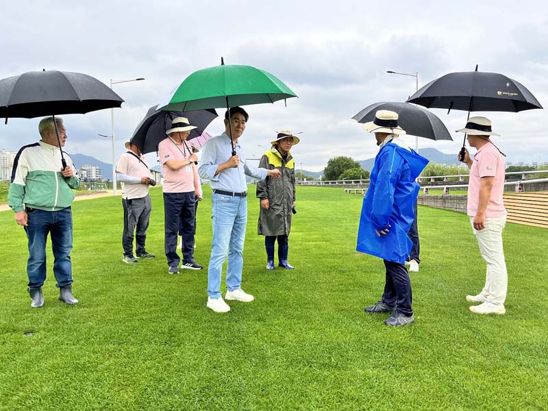 추가 2-1 노관규 시장이 조직위 관계 부서와 함께 그린아일랜드 안전 점검에 나섰다